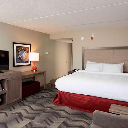 Hampton Inn & Suites By Hilton Thunder Bay Exterior photo